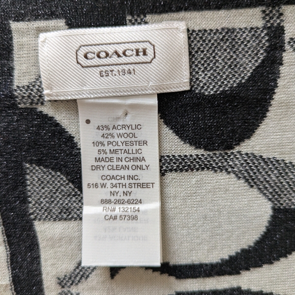 Coach Signature C Logo Reversible Wool Blend Scarf - Picture 4 of 6